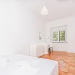 Houze Spacious 4 Bedroom Flat Near Zoo شقة Lisboa